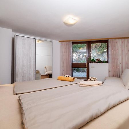 Julia Selce 4,5 Apartment Exterior photo